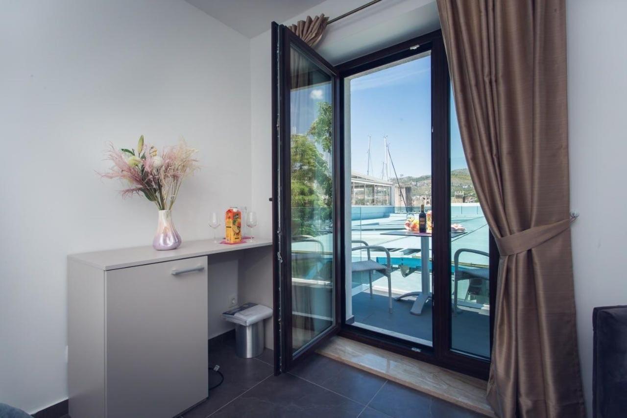 Azzurro Luxury Rooms Trogir Exteriör bild
